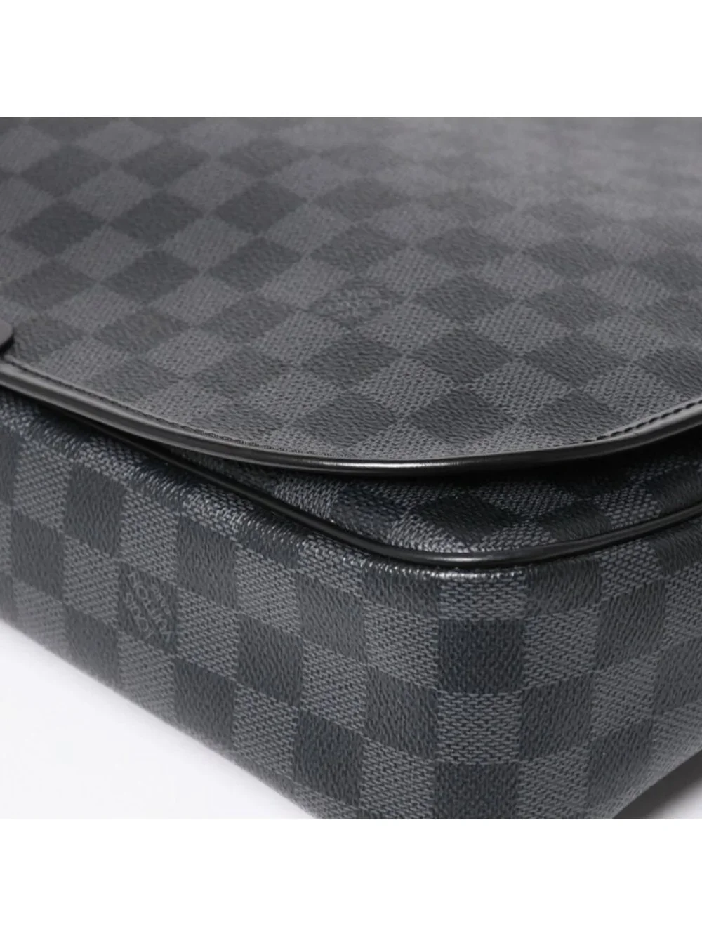 Louis Vuitton Daniel MM Shoulder Bag Damier Graphite Black Silver